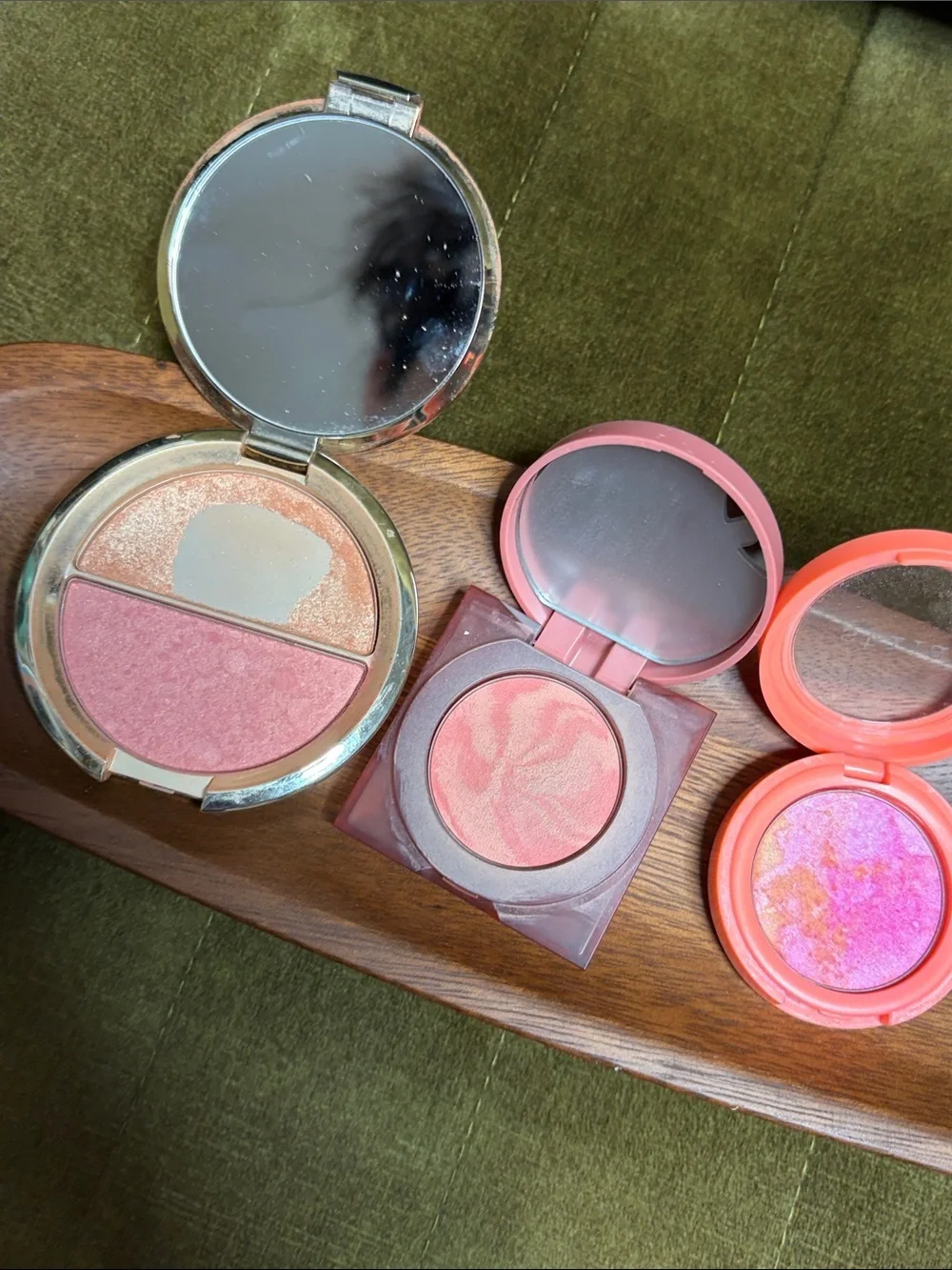 BECCA Champagne Split Shimmering Skin Perfector - Flowerchild